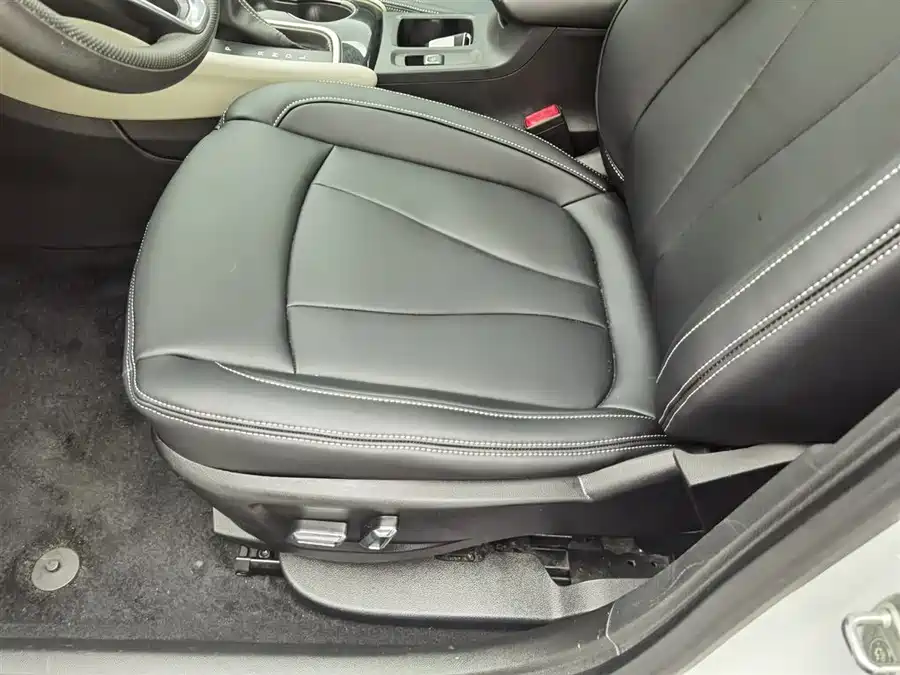 Buick Buick Verano в цвете и кузовом – это идеальный выбор среди китайских автомобилей. Доступная цена и надежность гарантированы.