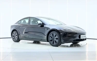 Tesla Tesla Model 3 в цвете и кузовом – это идеальный выбор среди китайских автомобилей. Доступная цена и надежность гарантированы.