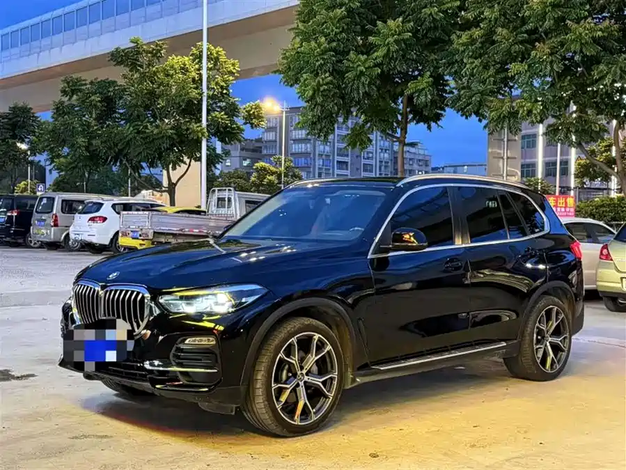 BMW BMW X5 в цвете и кузовом – это идеальный выбор среди китайских автомобилей. Доступная цена и надежность гарантированы.
