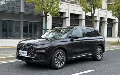 Lincoln Lincoln MKC в цвете и кузовом – это идеальный выбор среди китайских автомобилей. Доступная цена и надежность гарантированы.