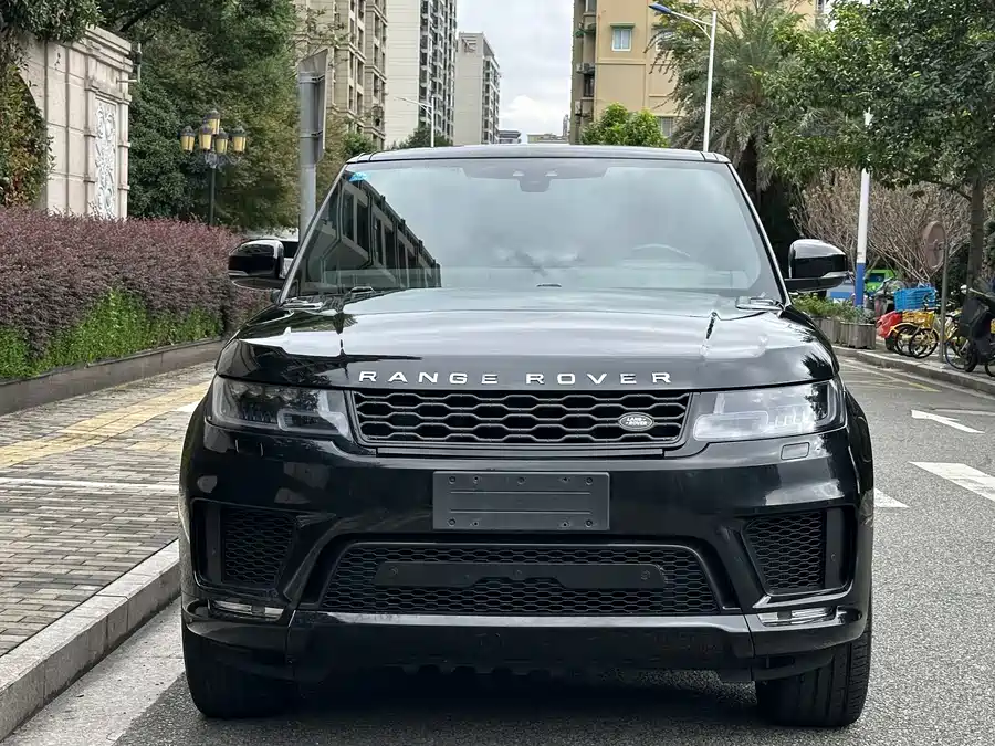 Land Rover Land Rover Range Rover Sport в цвете и кузовом – это идеальный выбор среди китайских автомобилей. Доступная цена и надежность гарантированы.