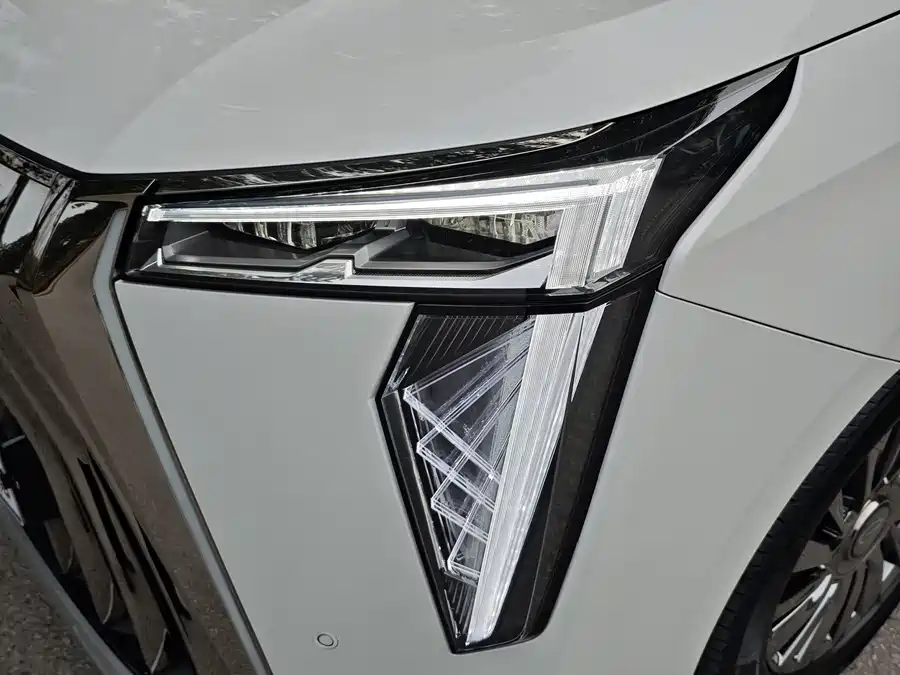 GAC Trumpchi Trumpchi M8 в цвете и кузовом – это идеальный выбор среди китайских автомобилей. Доступная цена и надежность гарантированы.