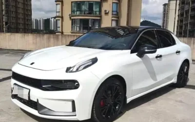 Lynk & Co Lynk & Co 03 в цвете и кузовом – это идеальный выбор среди китайских автомобилей. Доступная цена и надежность гарантированы.