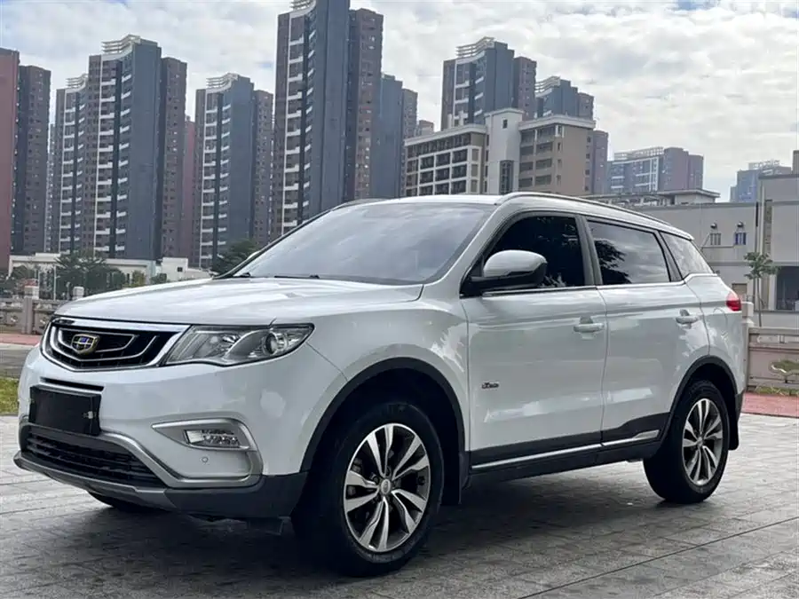 Geely Geely Boyue в цвете и кузовом – это идеальный выбор среди китайских автомобилей. Доступная цена и надежность гарантированы.