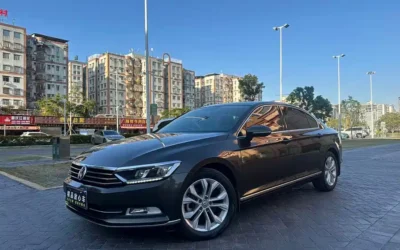 Volkswagen Volkswagen T-ROC в цвете и кузовом – это идеальный выбор среди китайских автомобилей. Доступная цена и надежность гарантированы.