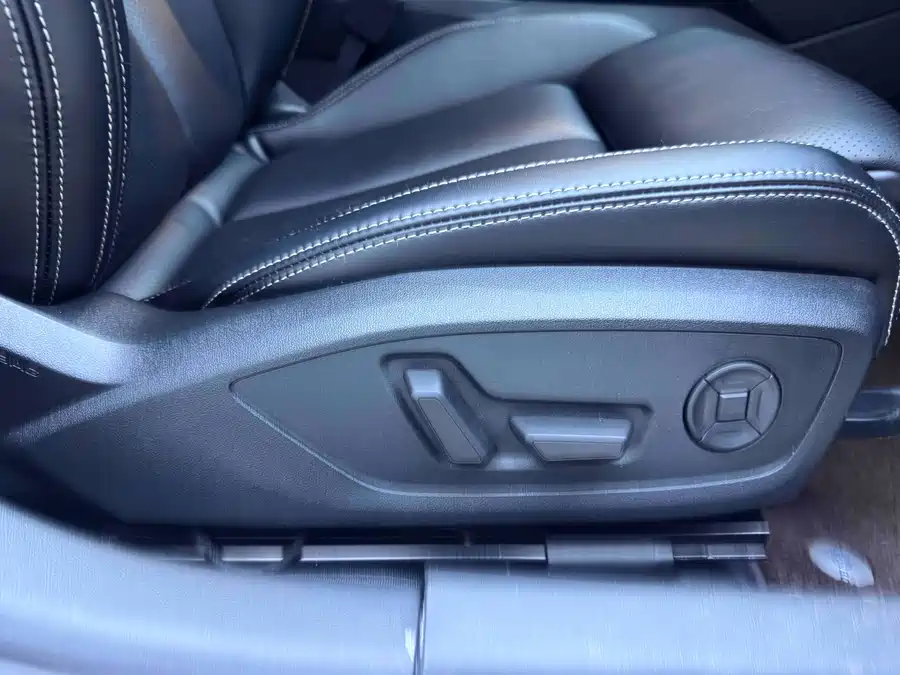 Ford Ford Edge в цвете и кузовом – это идеальный выбор среди китайских автомобилей. Доступная цена и надежность гарантированы.