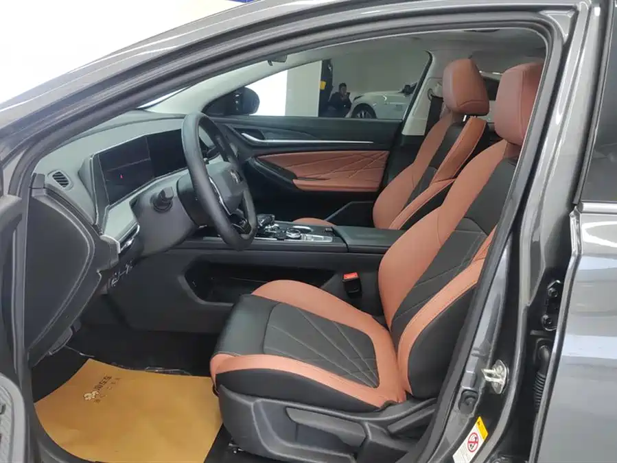 Foton Times Navigator Times Navigator ES5 в цвете и кузовом – это идеальный выбор среди китайских автомобилей. Доступная цена и надежность гарантированы.