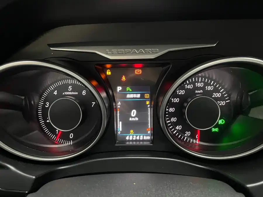 Cadillac Cadillac XT6 в цвете и кузовом – это идеальный выбор среди китайских автомобилей. Доступная цена и надежность гарантированы.