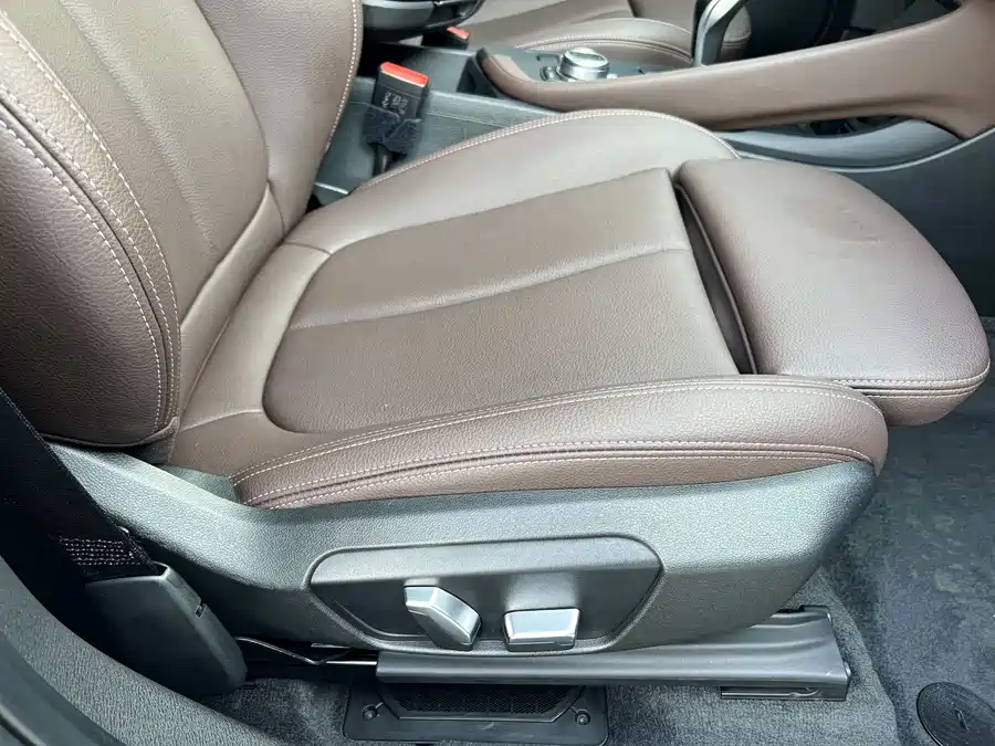 BMW BMW X1 в цвете и кузовом – это идеальный выбор среди китайских автомобилей. Доступная цена и надежность гарантированы.