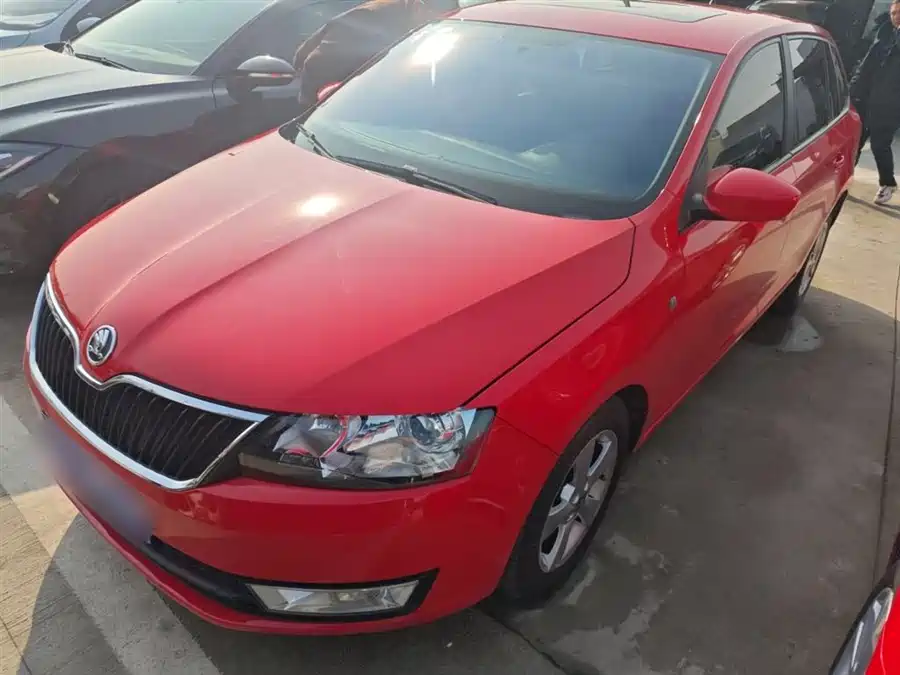 Skoda Skoda Rapid Spaceback в цвете и кузовом – это идеальный выбор среди китайских автомобилей. Доступная цена и надежность гарантированы.
