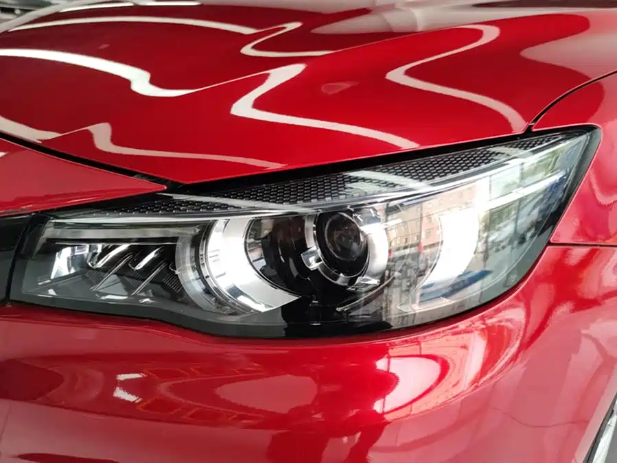 BMW BMW 2 Series в цвете и кузовом – это идеальный выбор среди китайских автомобилей. Доступная цена и надежность гарантированы.