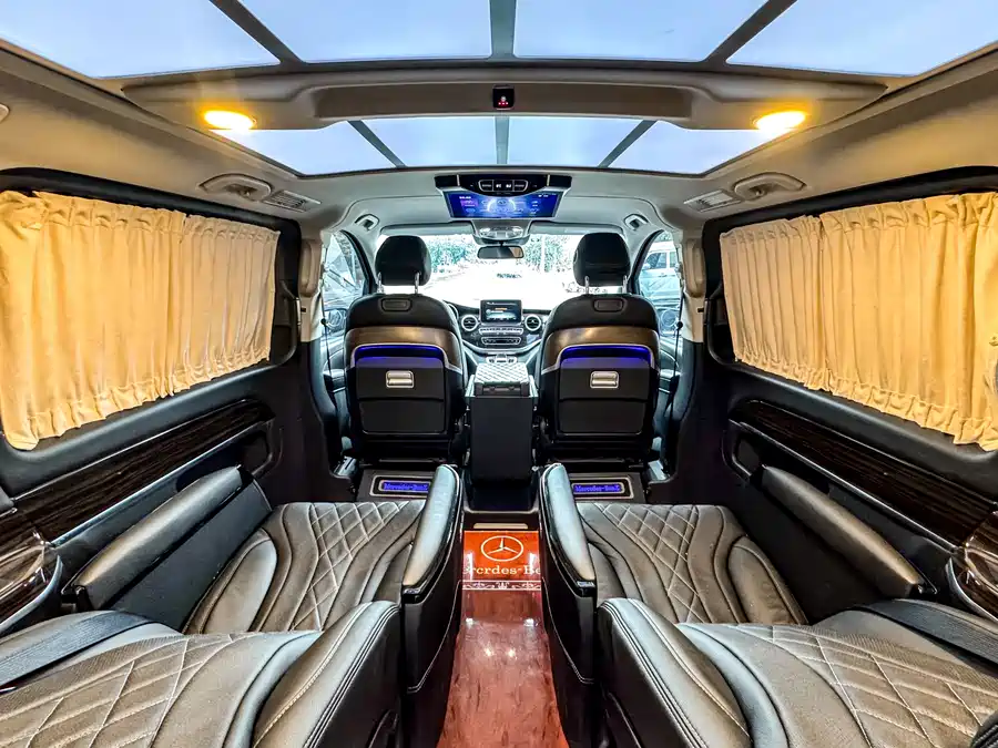 Mercedes-Benz Mercedes-Benz V-Class в цвете и кузовом – это идеальный выбор среди китайских автомобилей. Доступная цена и надежность гарантированы.