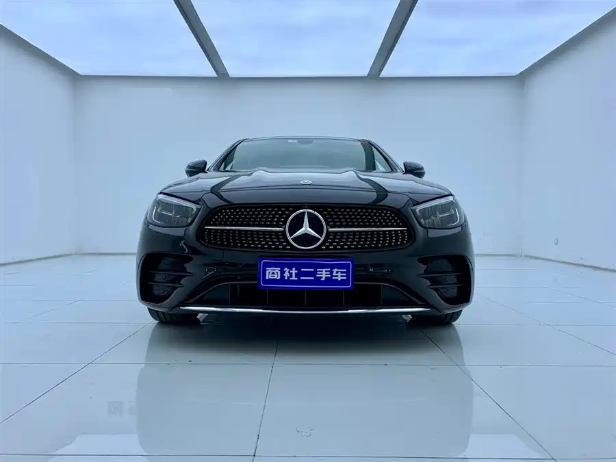Mercedes-Benz Mercedes-Benz E-Class в цвете и кузовом – это идеальный выбор среди китайских автомобилей. Доступная цена и надежность гарантированы.