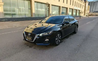 Nissan Nissan Tiida в цвете и кузовом – это идеальный выбор среди китайских автомобилей. Доступная цена и надежность гарантированы.