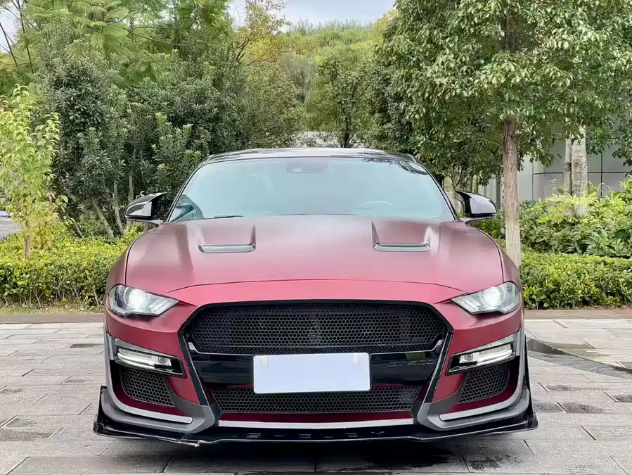 Ford Ford Mustang в цвете и кузовом – это идеальный выбор среди китайских автомобилей. Доступная цена и надежность гарантированы.