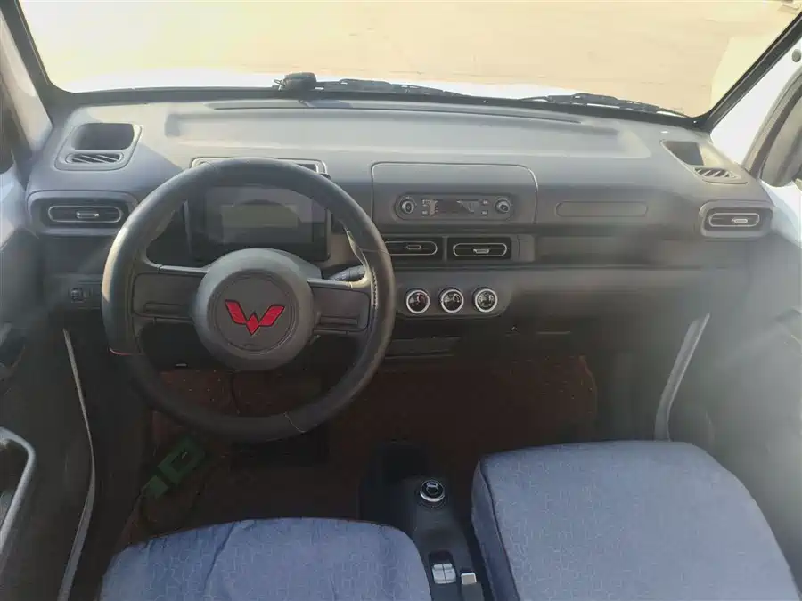 WuLing Wuling Sunshine в цвете и кузовом – это идеальный выбор среди китайских автомобилей. Доступная цена и надежность гарантированы.