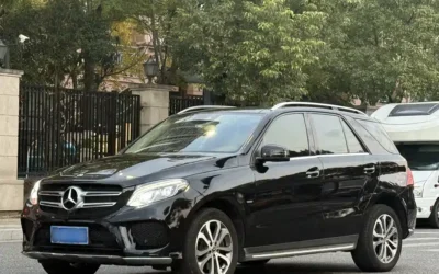 Mercedes-Benz Mercedes-Benz C-Class в цвете и кузовом – это идеальный выбор среди китайских автомобилей. Доступная цена и надежность гарантированы.