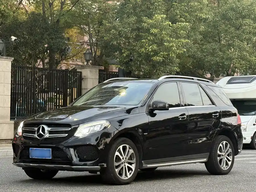 Buick Buick GL8 в цвете и кузовом – это идеальный выбор среди китайских автомобилей. Доступная цена и надежность гарантированы.