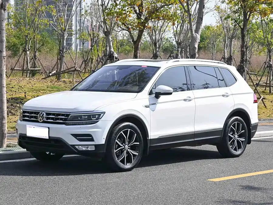 Kia Kia KX3 Aopao в цвете и кузовом – это идеальный выбор среди китайских автомобилей. Доступная цена и надежность гарантированы.