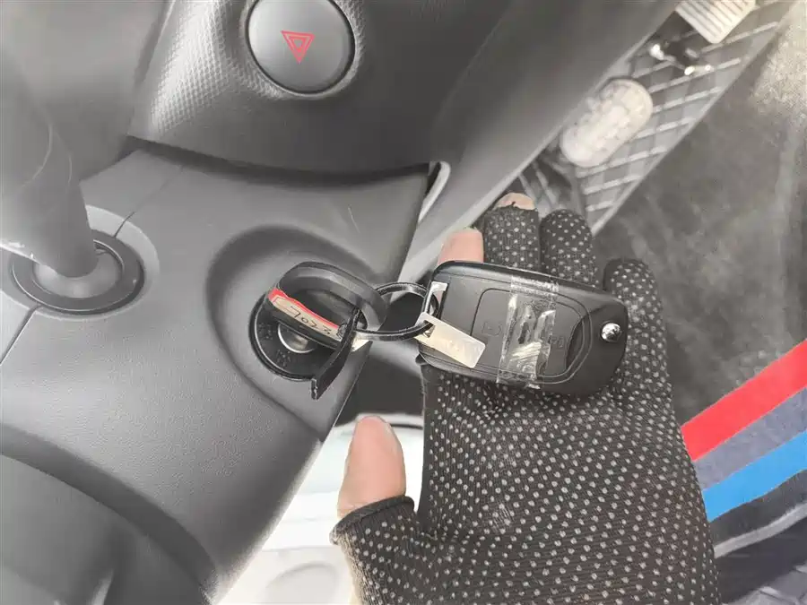 Honda Honda XR-V в цвете и кузовом – это идеальный выбор среди китайских автомобилей. Доступная цена и надежность гарантированы.