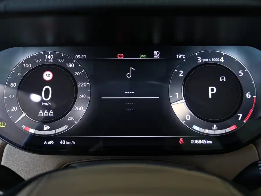 Land Rover Land Rover Range Rover в цвете и кузовом – это идеальный выбор среди китайских автомобилей. Доступная цена и надежность гарантированы.
