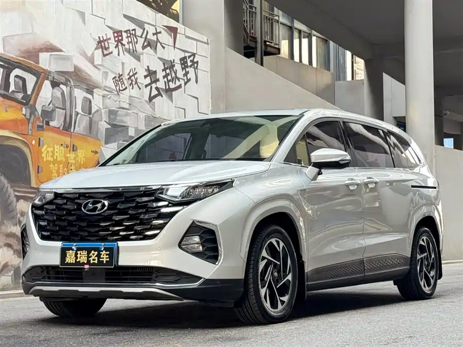 Hyundai Hyundai Custo в цвете и кузовом – это идеальный выбор среди китайских автомобилей. Доступная цена и надежность гарантированы.