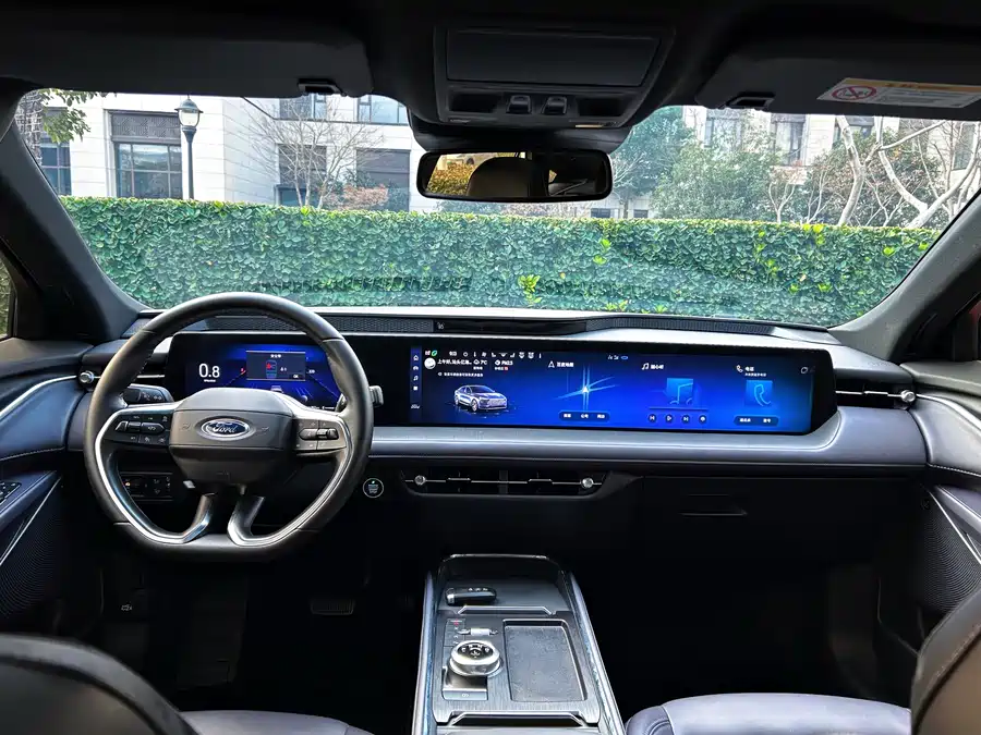 Mercedes-Benz Mercedes-Benz CLS в цвете и кузовом – это идеальный выбор среди китайских автомобилей. Доступная цена и надежность гарантированы.