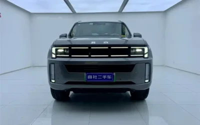 Beijing Off-road BAIC BJ40 в цвете и кузовом – это идеальный выбор среди китайских автомобилей. Доступная цена и надежность гарантированы.