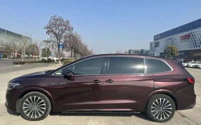 Volkswagen Volkswagen TAYRON в цвете и кузовом – это идеальный выбор среди китайских автомобилей. Доступная цена и надежность гарантированы.
