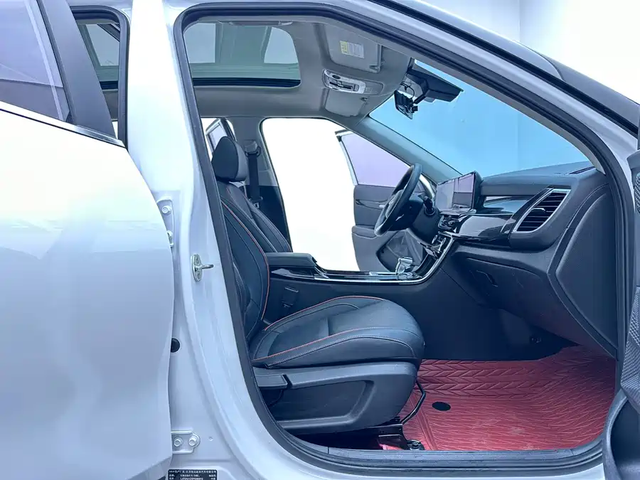 WuLing Wuling Hongguang MINI EV в цвете и кузовом – это идеальный выбор среди китайских автомобилей. Доступная цена и надежность гарантированы.