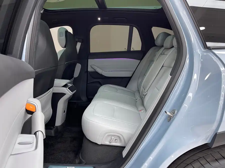 Toyota Toyota YARiS L в цвете и кузовом – это идеальный выбор среди китайских автомобилей. Доступная цена и надежность гарантированы.