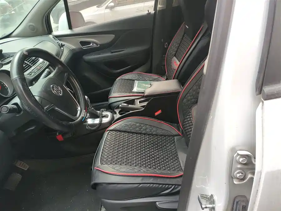 Toyota Toyota YARiS L в цвете и кузовом – это идеальный выбор среди китайских автомобилей. Доступная цена и надежность гарантированы.