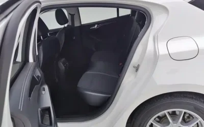Ford Ford Focus в цвете и кузовом – это идеальный выбор среди китайских автомобилей. Доступная цена и надежность гарантированы.
