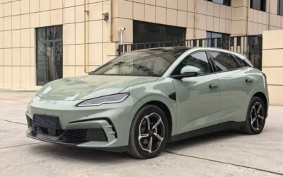 BYD BYD Yuan в цвете и кузовом – это идеальный выбор среди китайских автомобилей. Доступная цена и надежность гарантированы.