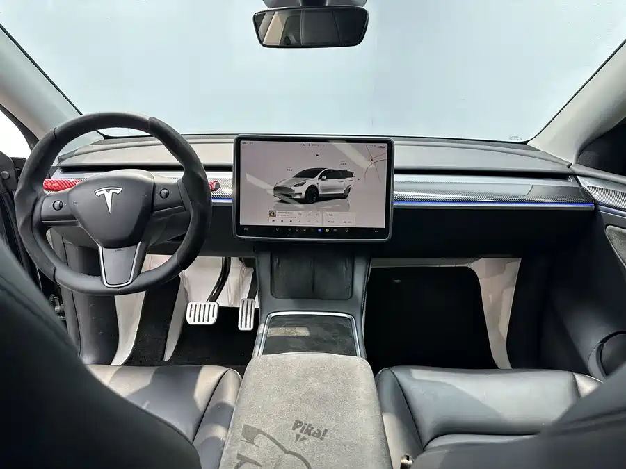 Tesla Tesla Model Y в цвете и кузовом – это идеальный выбор среди китайских автомобилей. Доступная цена и надежность гарантированы.