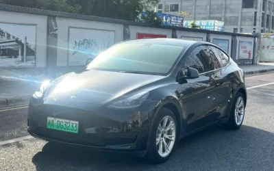 Tesla Tesla Model 3 в цвете и кузовом – это идеальный выбор среди китайских автомобилей. Доступная цена и надежность гарантированы.