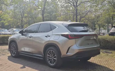 Lexus Lexus ES в цвете и кузовом – это идеальный выбор среди китайских автомобилей. Доступная цена и надежность гарантированы.