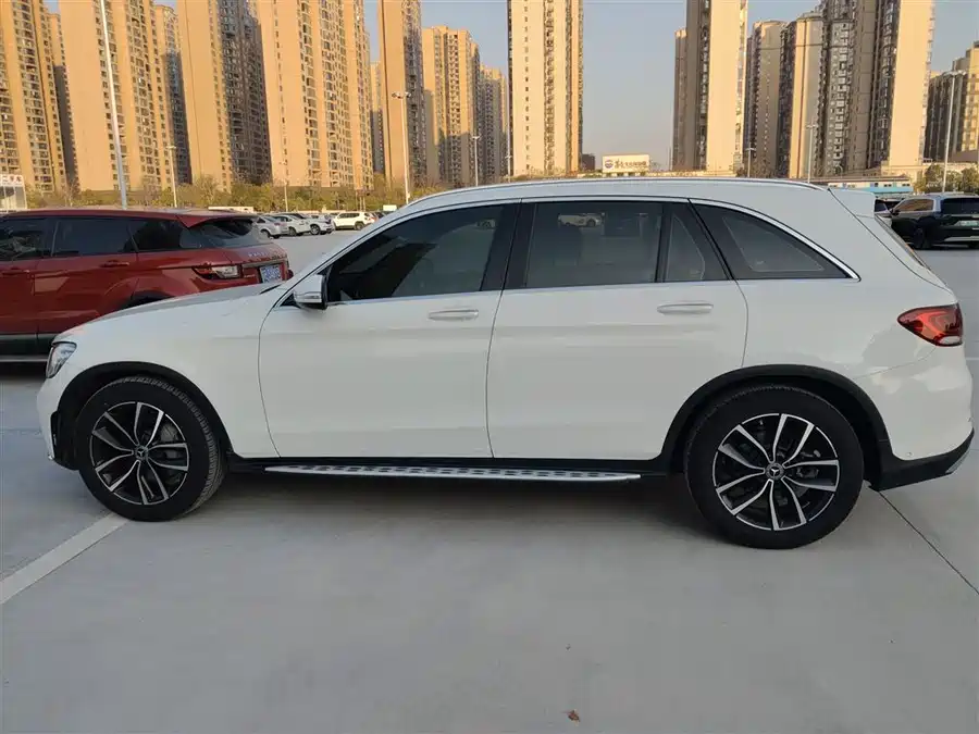 Mercedes-Benz Mercedes-Benz GLC в цвете и кузовом – это идеальный выбор среди китайских автомобилей. Доступная цена и надежность гарантированы.