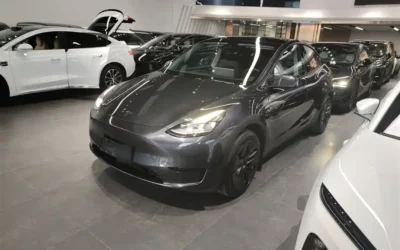 Tesla Tesla Model 3 в цвете и кузовом – это идеальный выбор среди китайских автомобилей. Доступная цена и надежность гарантированы.