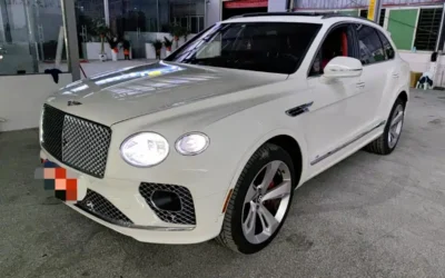 Bentley Bentley Continental в цвете и кузовом – это идеальный выбор среди китайских автомобилей. Доступная цена и надежность гарантированы.