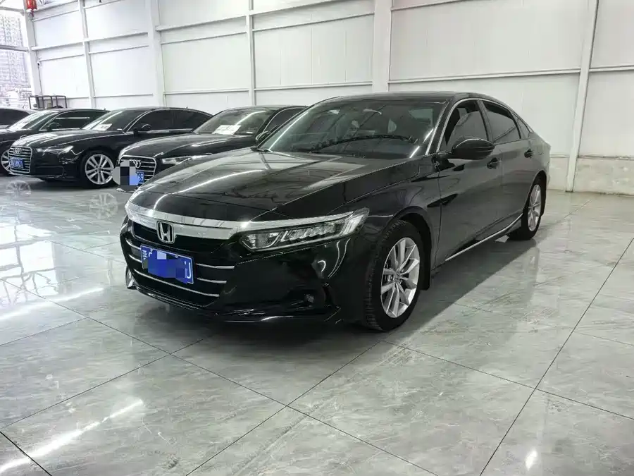 Honda Honda Accord в цвете и кузовом – это идеальный выбор среди китайских автомобилей. Доступная цена и надежность гарантированы.
