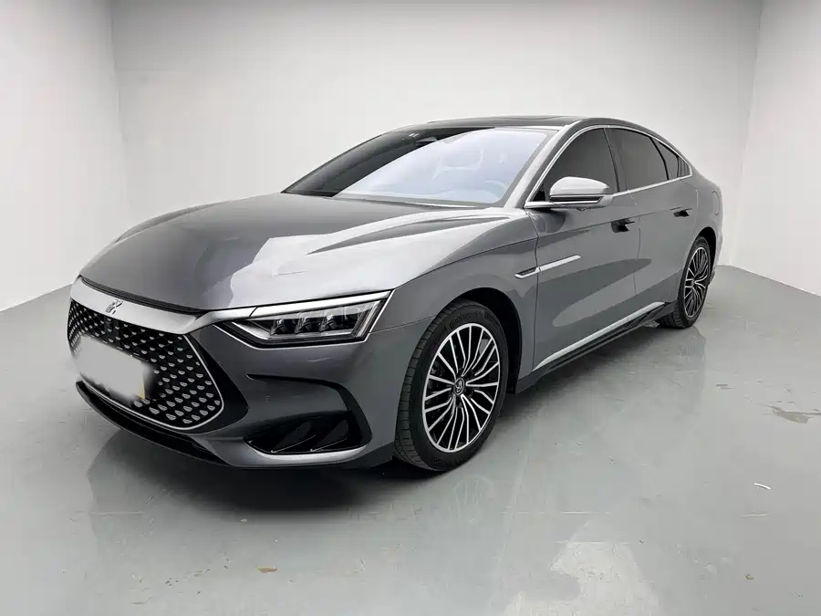 Mercedes-Benz Mercedes-Benz E-Class в цвете и кузовом – это идеальный выбор среди китайских автомобилей. Доступная цена и надежность гарантированы.