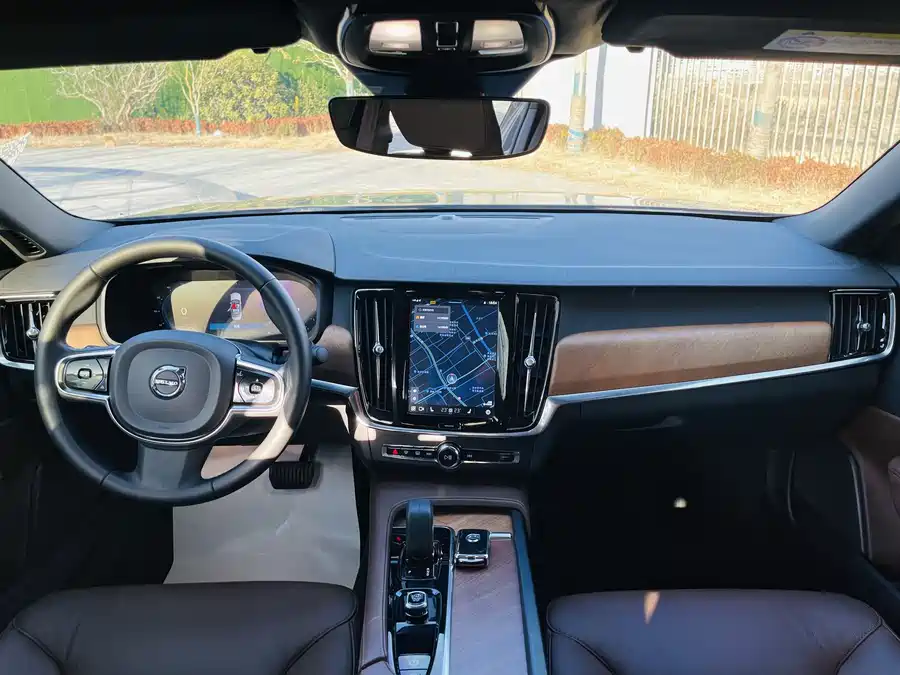 ZXAUTO Zhongxing Grand Tiger в цвете и кузовом – это идеальный выбор среди китайских автомобилей. Доступная цена и надежность гарантированы.