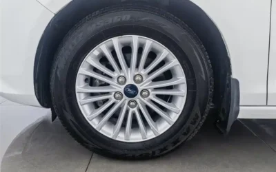 Ford Ford Mondeo в цвете и кузовом – это идеальный выбор среди китайских автомобилей. Доступная цена и надежность гарантированы.