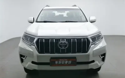Toyota Toyota Crown в цвете и кузовом – это идеальный выбор среди китайских автомобилей. Доступная цена и надежность гарантированы.