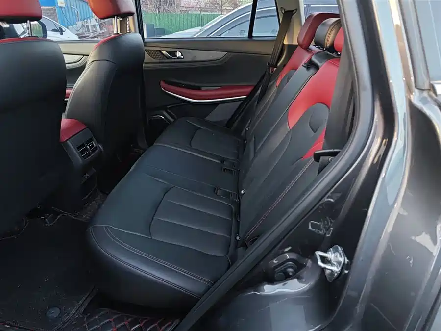 Lamborghini Lamborghini Urus в цвете и кузовом – это идеальный выбор среди китайских автомобилей. Доступная цена и надежность гарантированы.