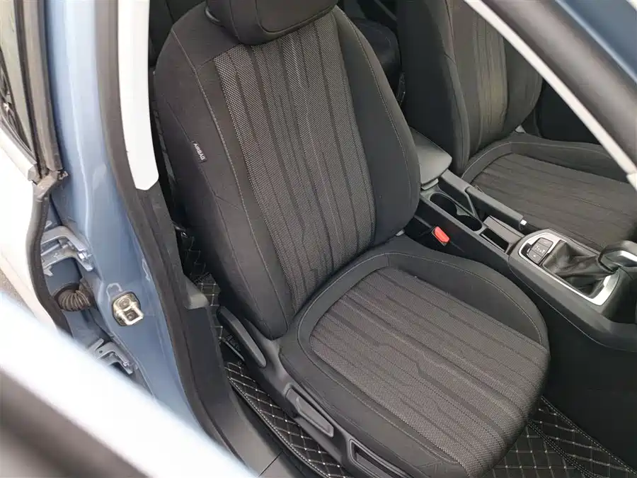 Audi Audi Q2L в цвете и кузовом – это идеальный выбор среди китайских автомобилей. Доступная цена и надежность гарантированы.