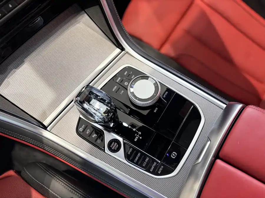 Hongqi Hongqi HQ9 в цвете и кузовом – это идеальный выбор среди китайских автомобилей. Доступная цена и надежность гарантированы.