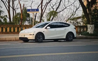 Tesla Tesla Model Y в цвете и кузовом – это идеальный выбор среди китайских автомобилей. Доступная цена и надежность гарантированы.