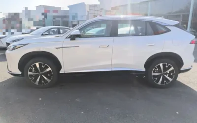 Roewe Roewe i5 в цвете и кузовом – это идеальный выбор среди китайских автомобилей. Доступная цена и надежность гарантированы.